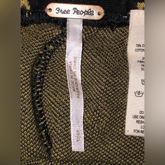 Free People Black and Gold Paisley Sweater Knit Leggings - S - Picture 14 of 15